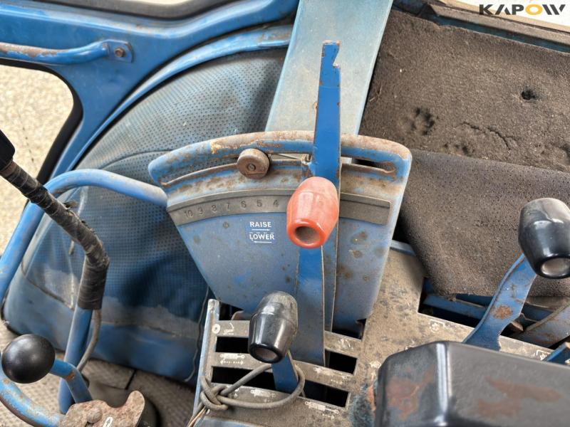 Ford TW35 tractor 57