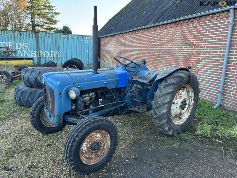 Fordson Dexta diesel tractor 1