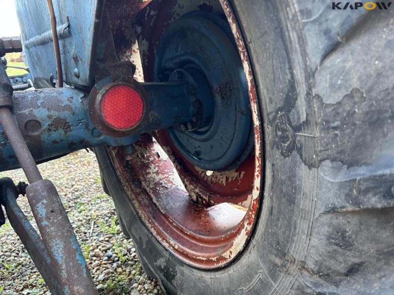 Fordson Dexta diesel tractor 27