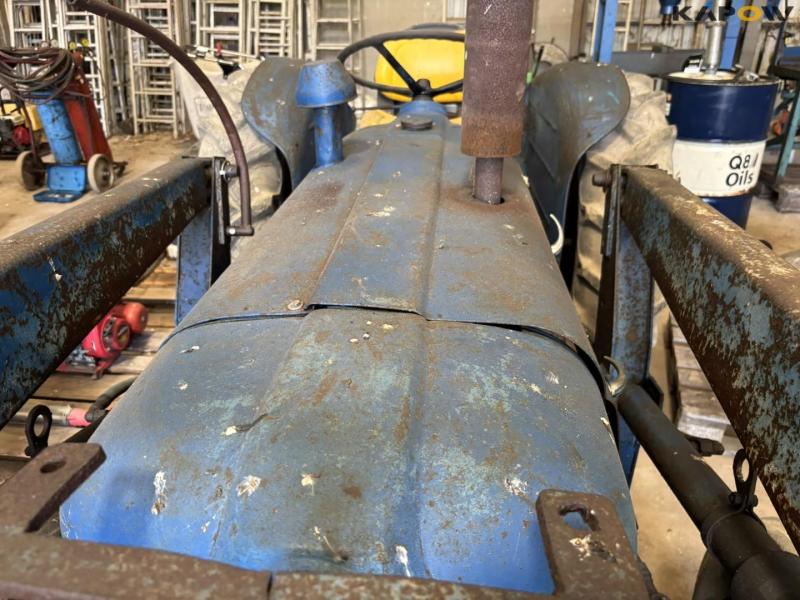 Fordson Dexta with front loader 14