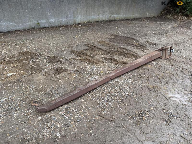 Extension arm with Hydrema hitch 3