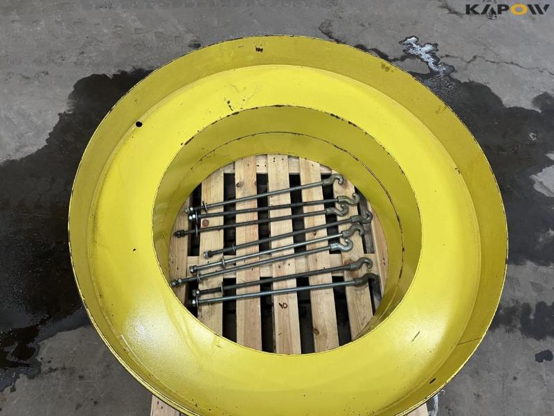 Reducer ring for twin wheels 10