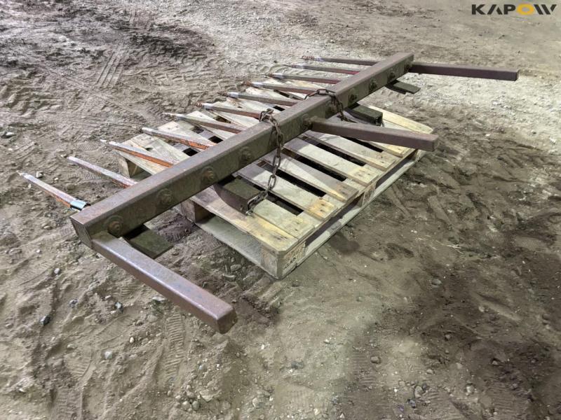 Attachment for shovel 7