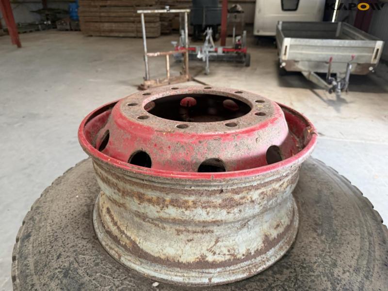 Different size tires 11