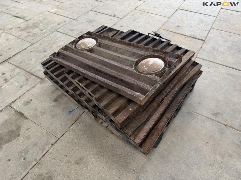 Front grill - 2 pcs. 1