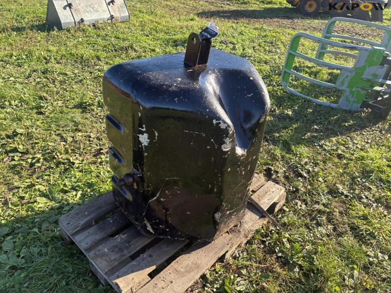 Front block 1000kg 7