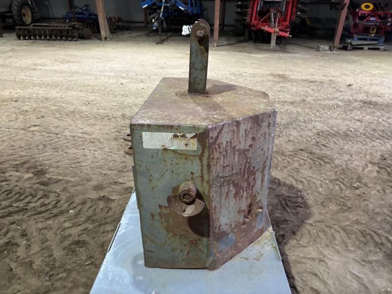 Front block 650 kg 4