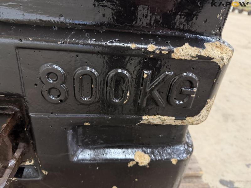 Front block 800kg 11