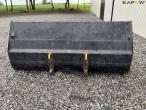 Front shovel with SMS hitch 6