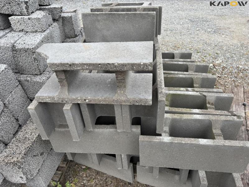 Funda and Leca blocks 24