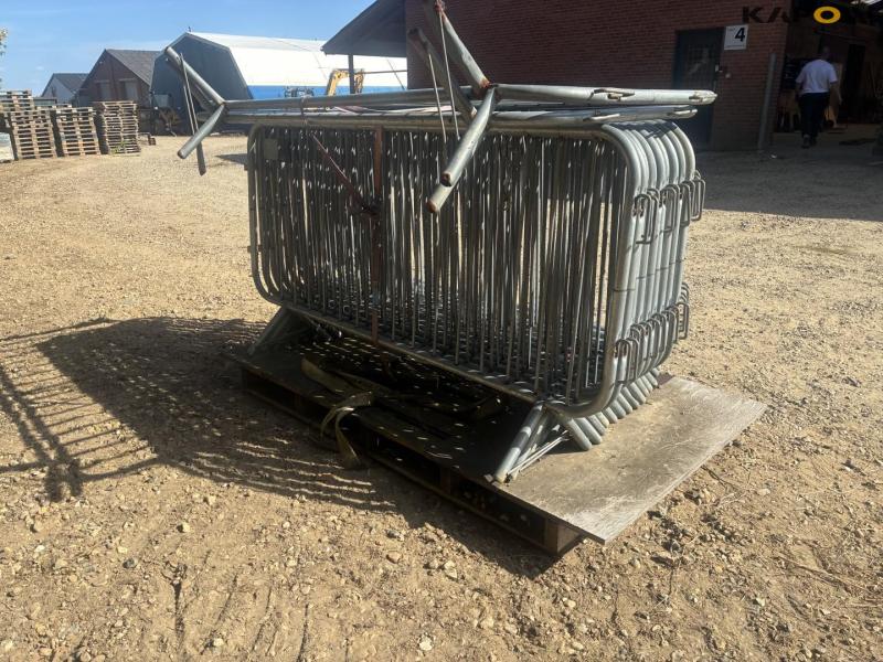 Galvanized barrier fence 5