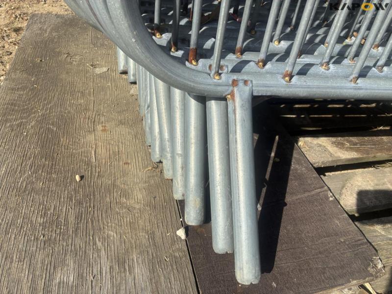 Galvanized barrier fence 13