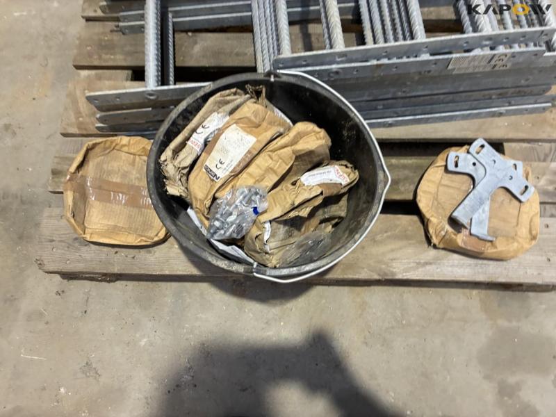 Galvanized ladder with mounting brackets 15
