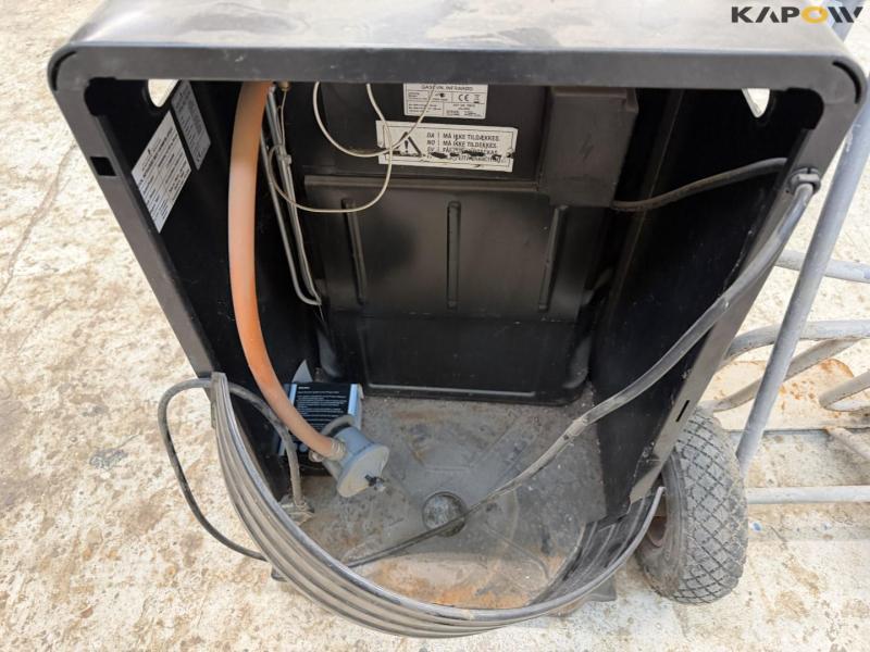 Gas burner 12
