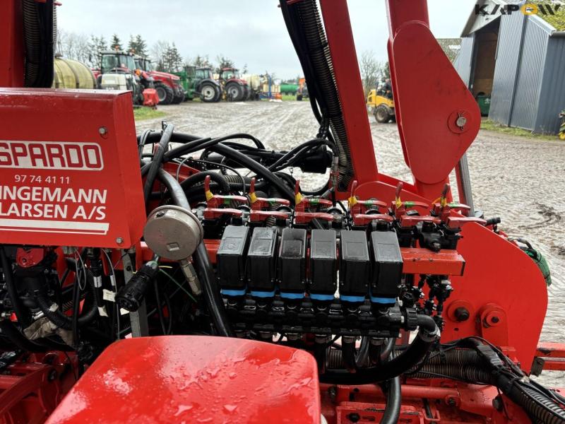 Gaspardo 12 row corn seeder 40