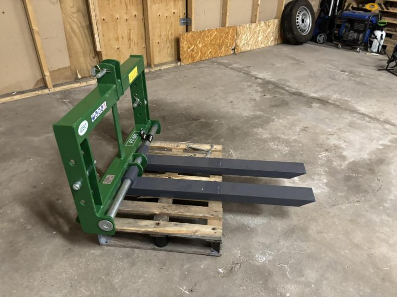 GEO FT600 pallet forks with 3-point hitch 4