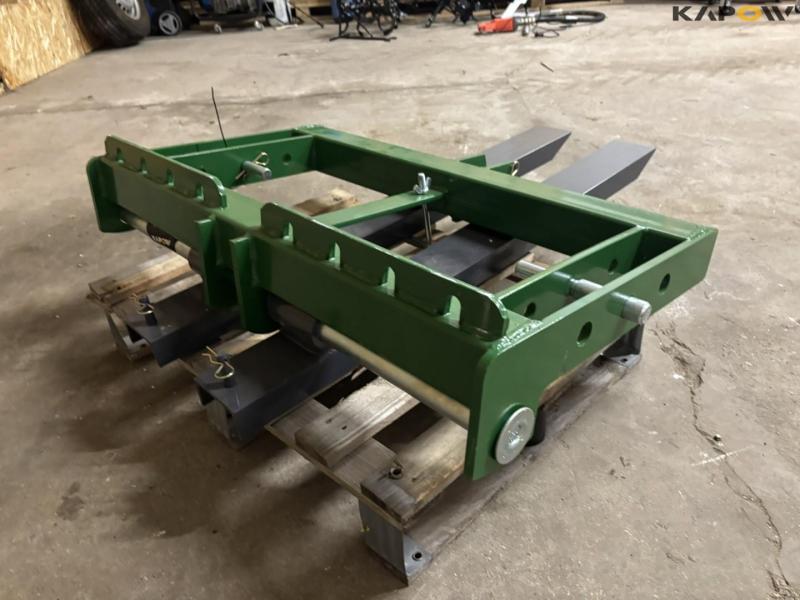 GEO FT600 pallet forks with 3-point hitch 26