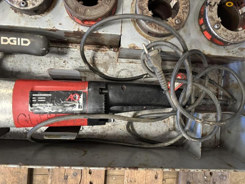 Ridgid 690 thread cutting set 4