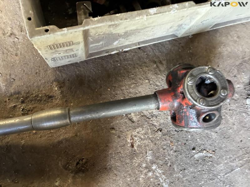 Thread cutting equipment 27