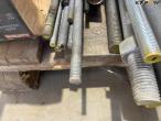 Threaded rods and blocks 14
