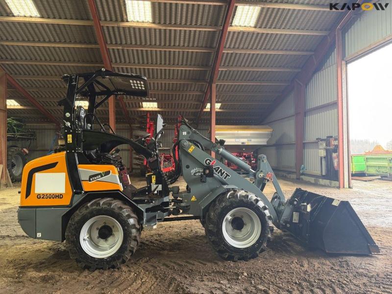 Giant G2500 HD skid steer loader 4