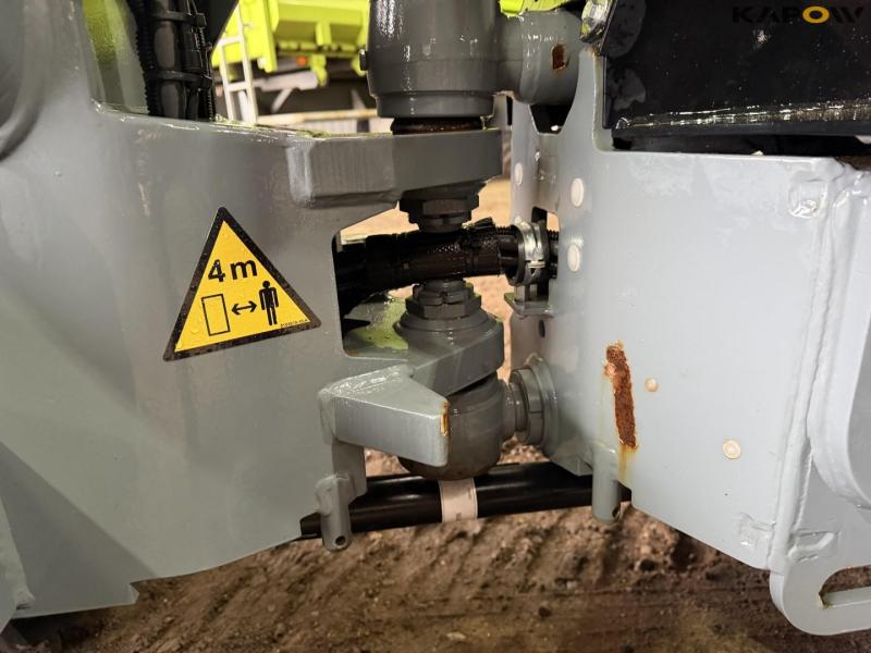 Giant G2500 HD skid steer loader 45