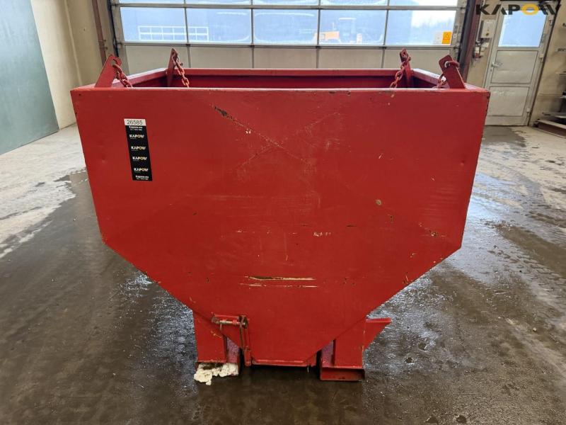 Fertilizer loading box 2