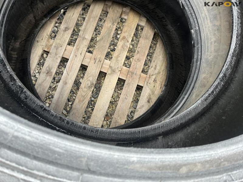 Good Year 650/65-R38 tires 11