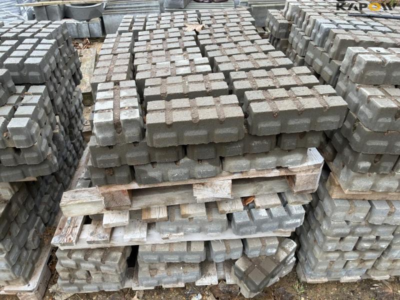 Grass reinforcement tiles with mesh 15