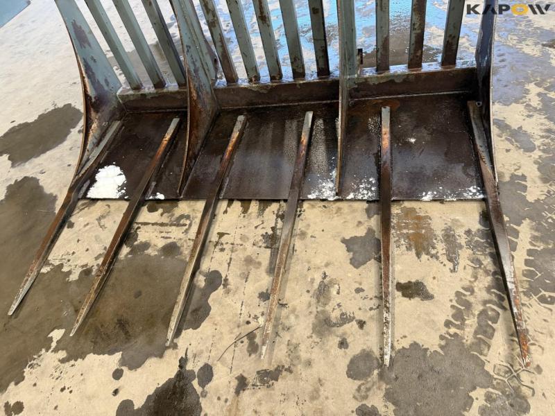 Grass grip with Volvo hitch 10