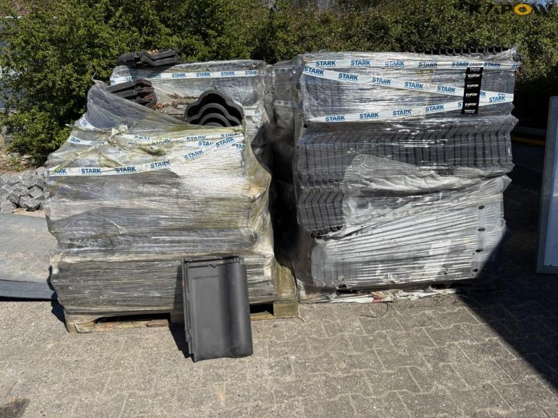 Granite flat-bottomed roof tiles 2