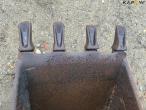 Excavator bucket with teeth 8