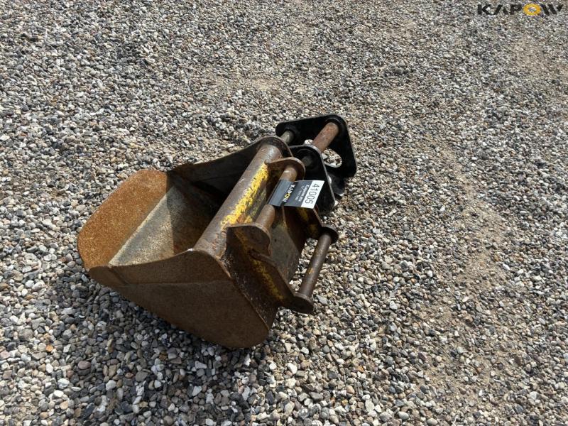 Excavator bucket and adapter 5