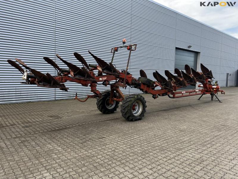 Gregoire-Besson 8 furrow reversible plough 5