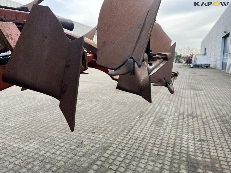 Gregoire-Besson 8 furrow reversible plough 38