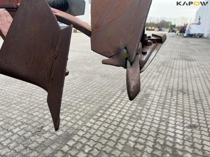 Gregoire-Besson 8 furrow reversible plough 39