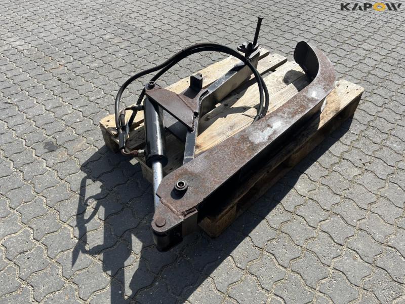 Grapple arm for pallet forks 7