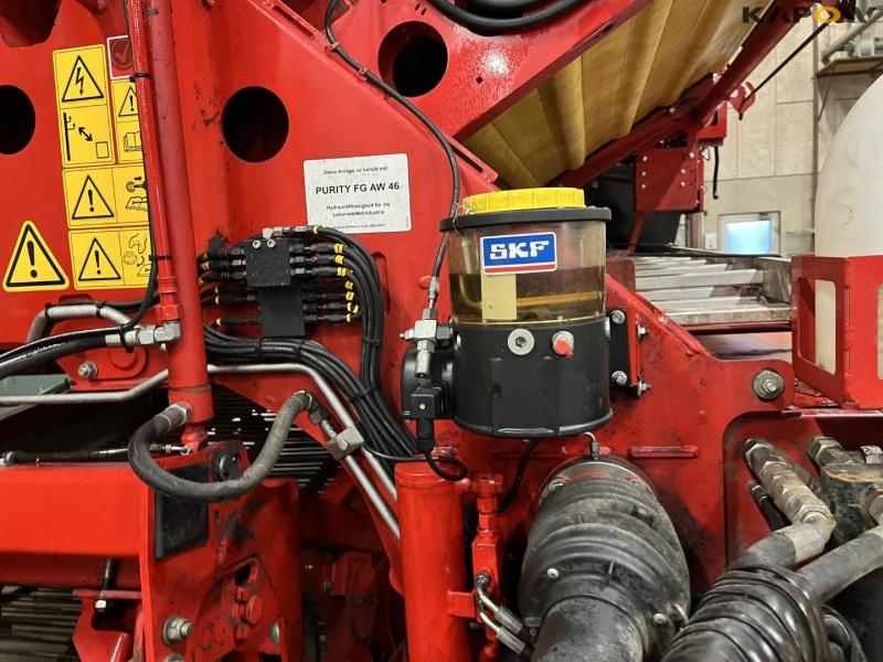 Grimme EVO 280 potato harvester 11