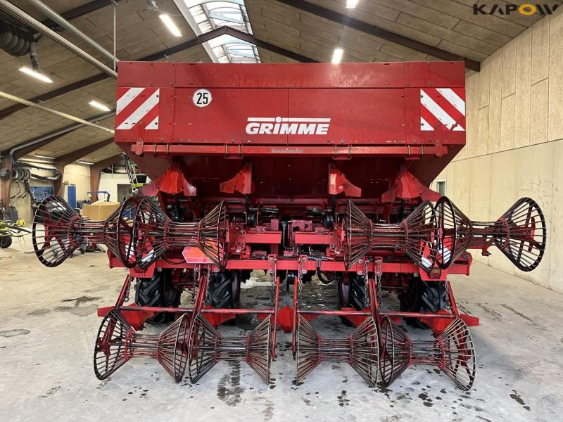 Grimme GL860 compact 8 row potato planter 5