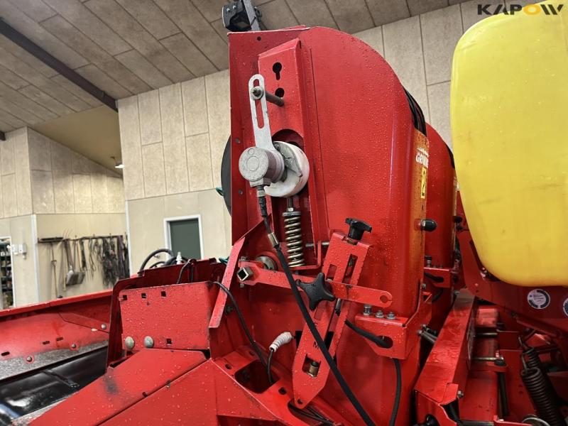 Grimme GL860 compact 8 row potato planter 18