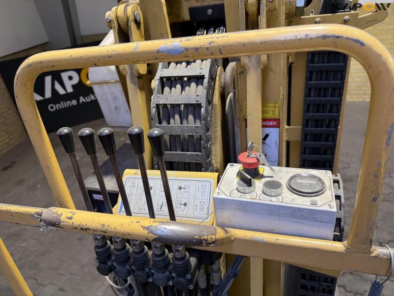 Grove manlift toucan 860 lift 14