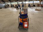 Gulf 15W-40 engine oil with pump and cart 6