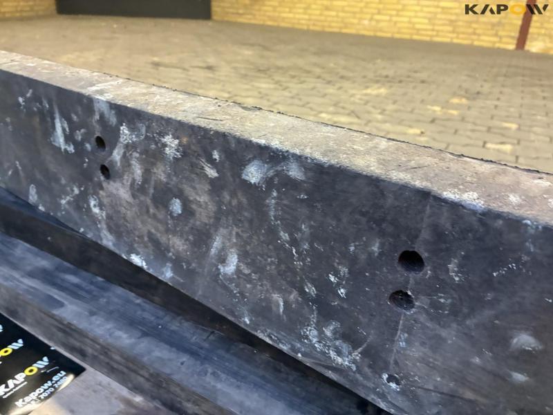 Rubber pads for scraper blade 9