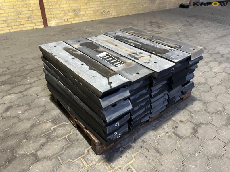 Rubber blades for snow plows 3
