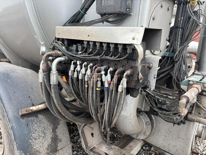 Slurry trailer 40 m3 57