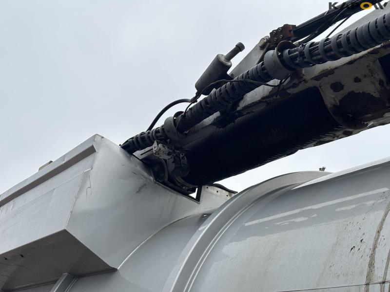 Slurry trailer 40 m3 64