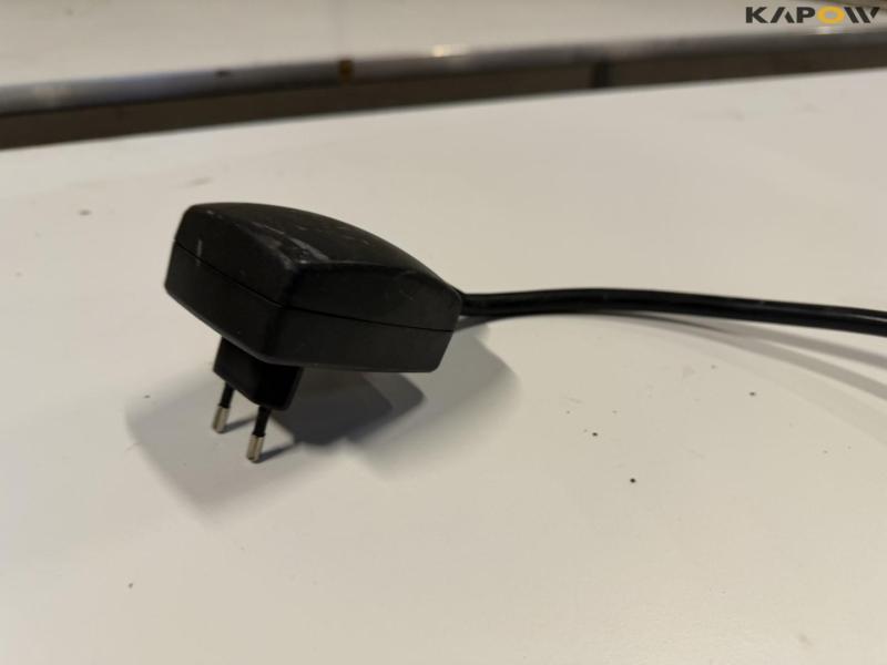 Raise/lower table + desk 15