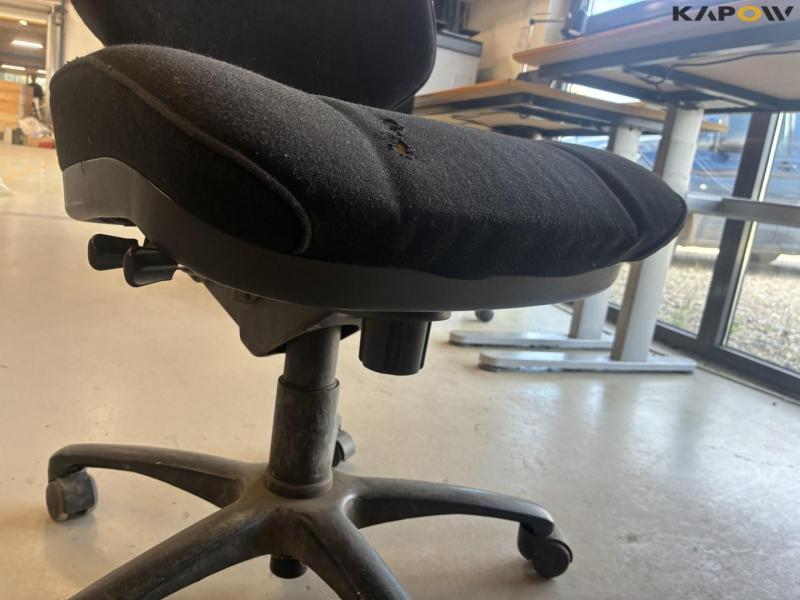 Raise and lower table with contents 27