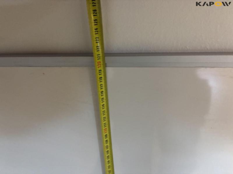 Raise and lower tables and whiteboards 29