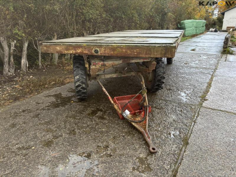 Straw/flat wagon 4 wheels 2